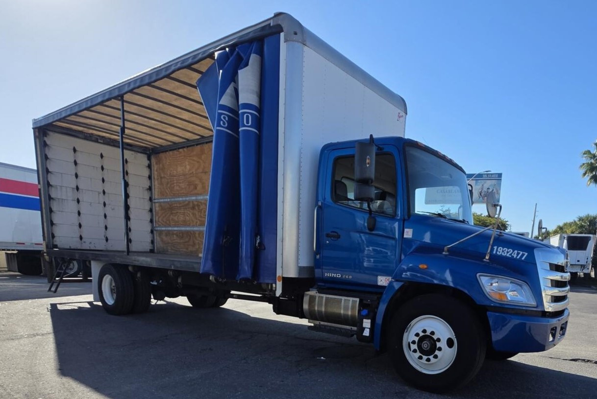 2019 Hino 268A in Philadelphia, PA