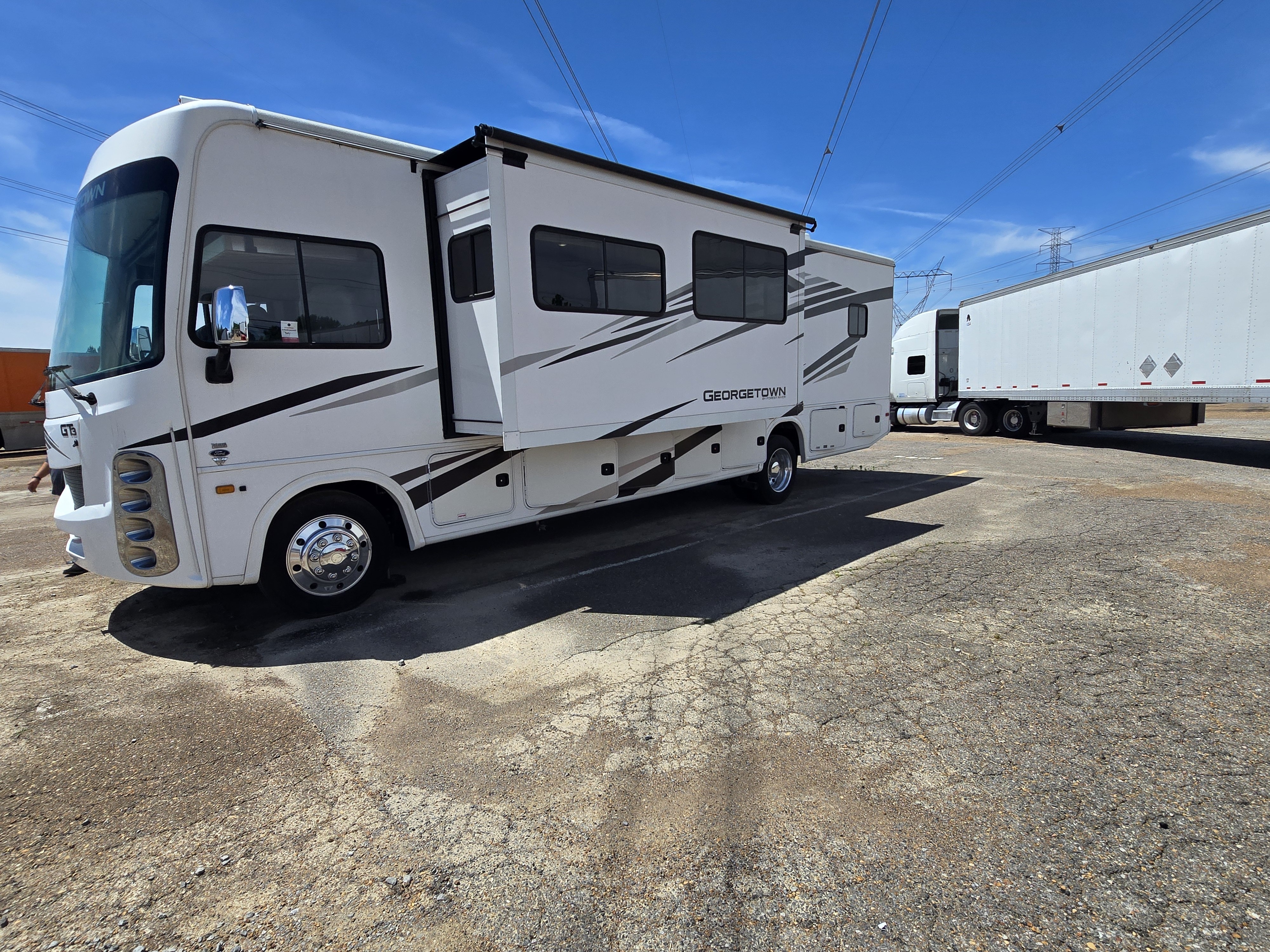 2021 Forest River GEORGETOWN 3 SERIES GT3 32A3 in bartlett TN