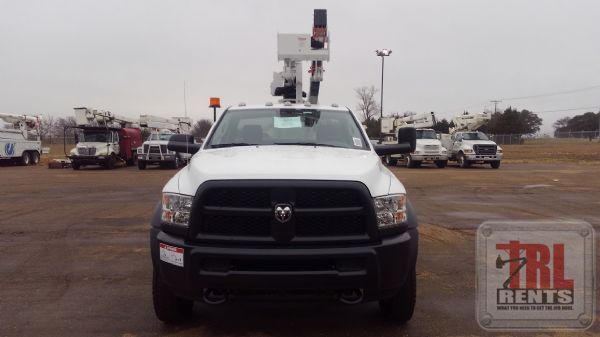 2018 Versalift SST-40-EIH in Canton, OH