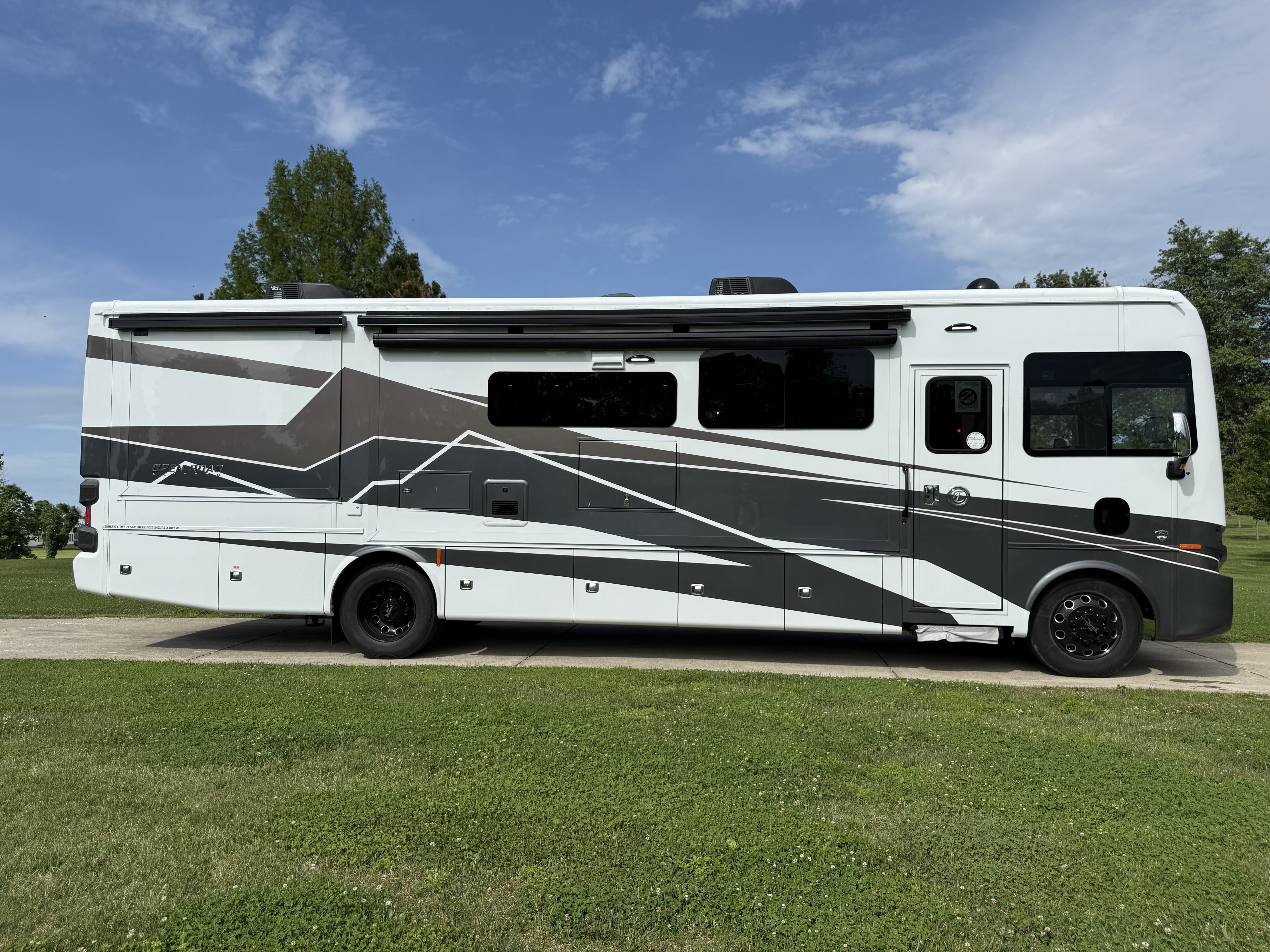 2027 Tiffin Motorhomes ALLEGRO OPEN ROAD 34PA in harrodsburg KY