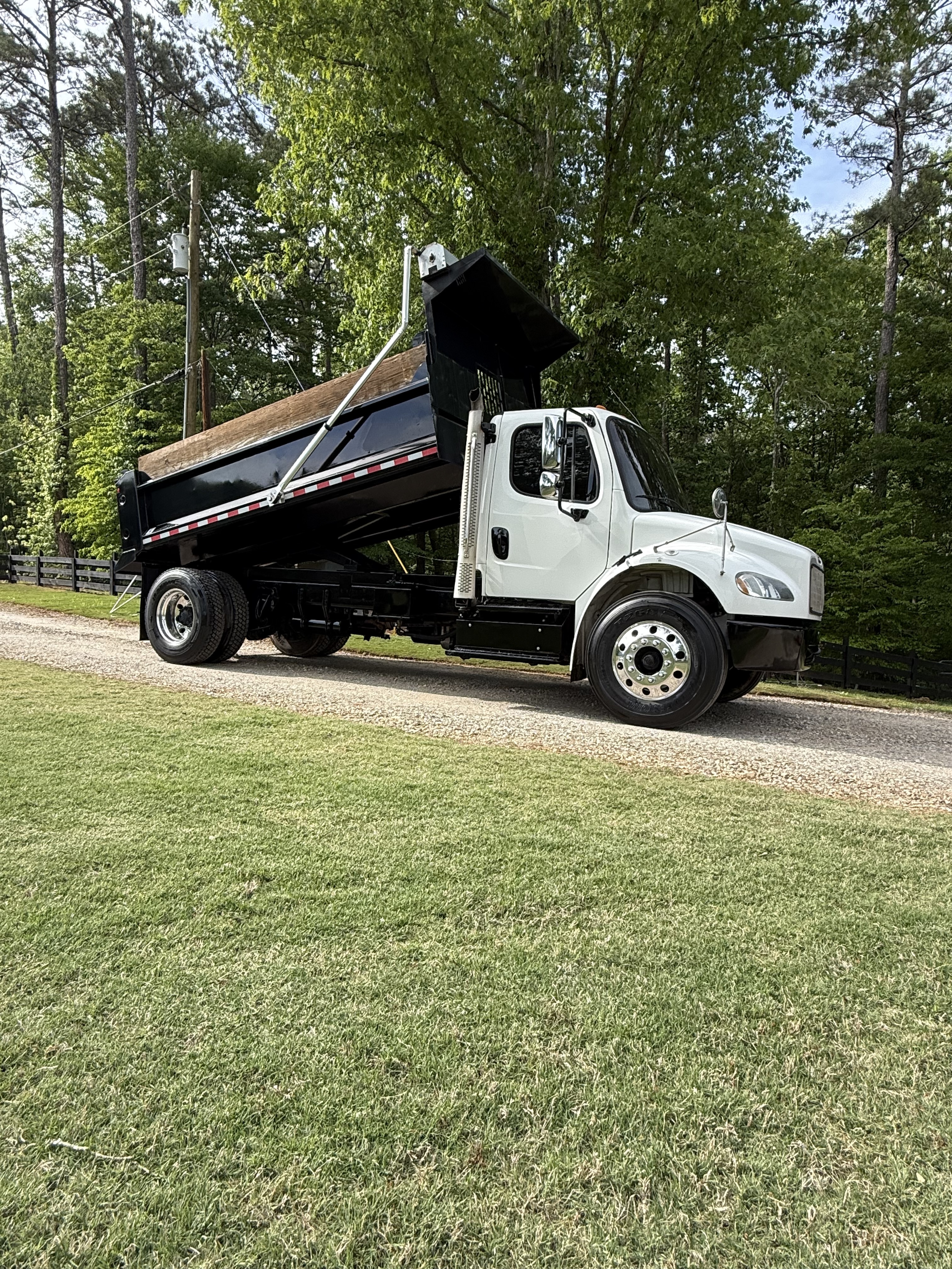 2014 FREIGHTLINER Business Class M2 106 in Ball Ground, GA