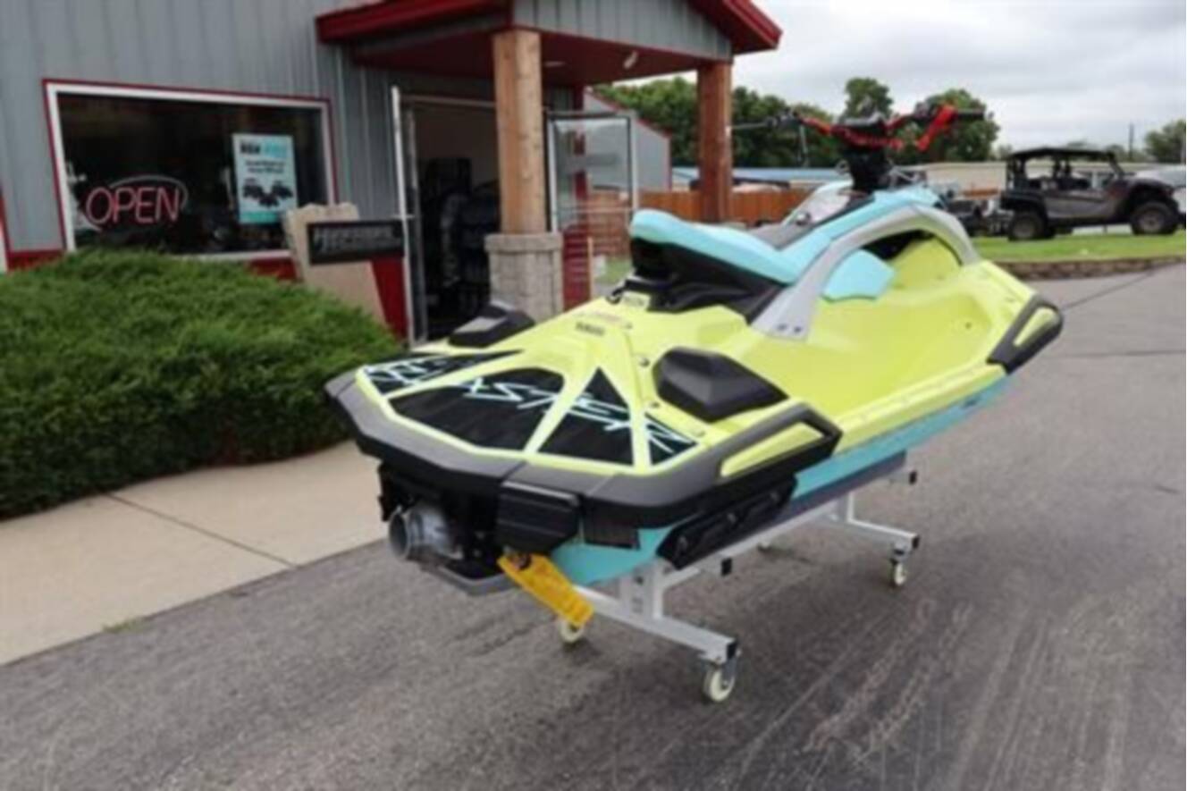 A photo of this 2025 Yamaha JetBlaster PRO 2-Up