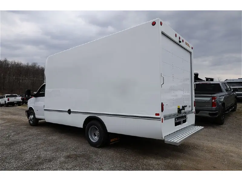2026 CHEVROLET Express 3500