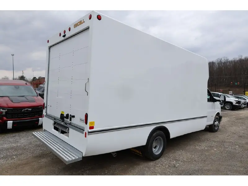 2026 CHEVROLET Express 3500