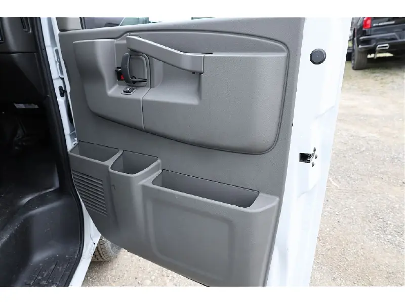 2026 CHEVROLET Express 3500