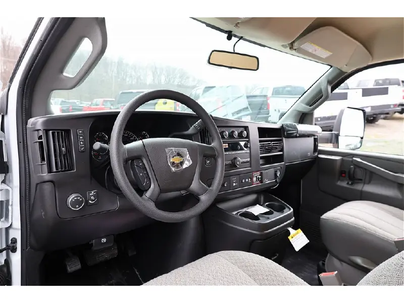 2026 CHEVROLET Express 3500