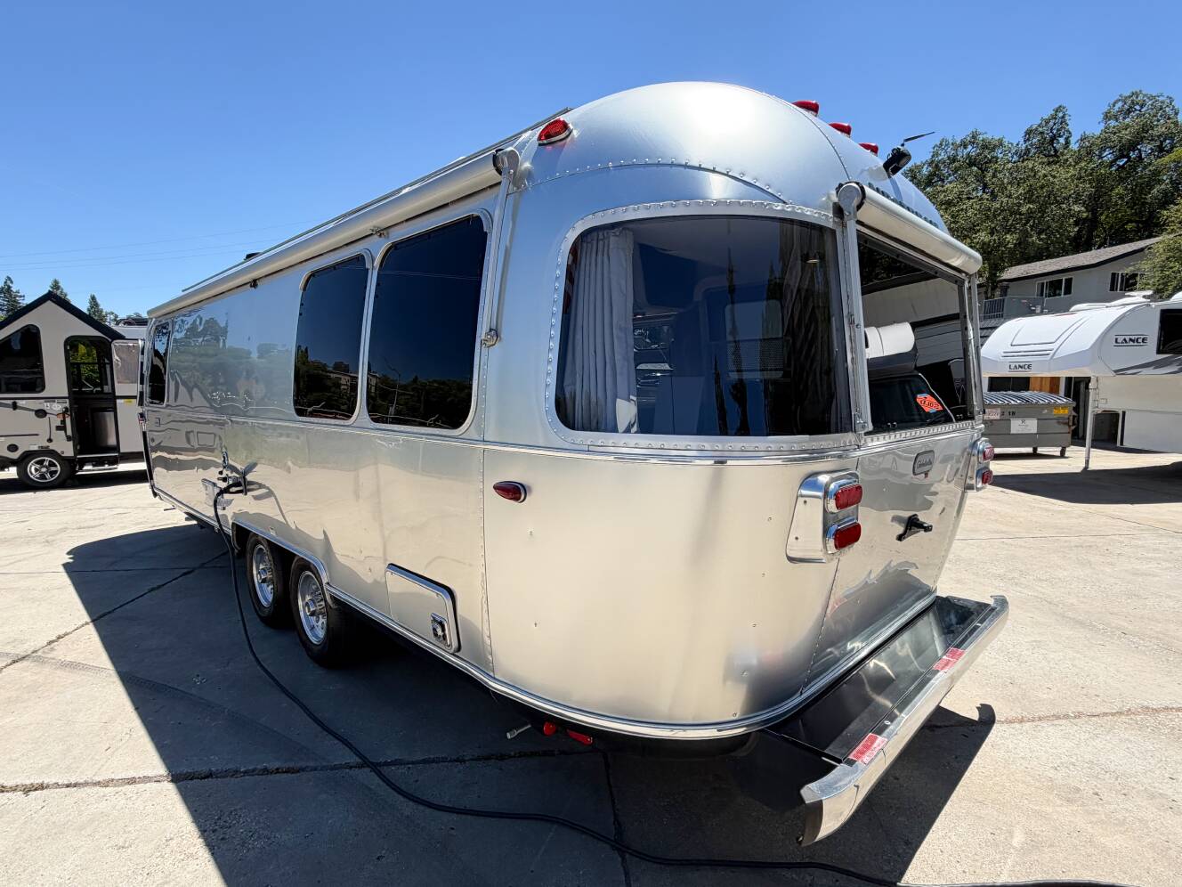 A photo of this 2022 Airstream GLOBETROTTER 27FB