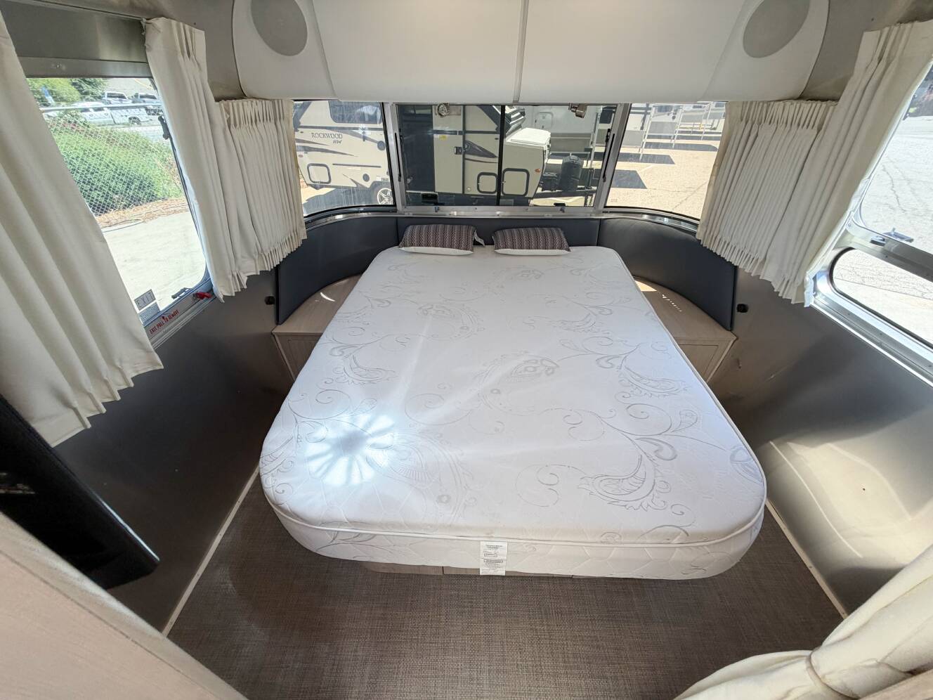 A photo of this 2022 Airstream GLOBETROTTER 27FB
