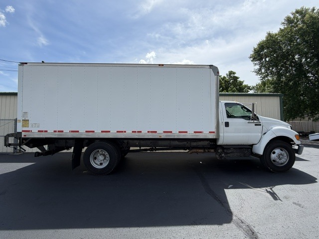 2013 FORD F750 in Springfield, MO