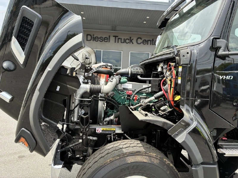 2027 VOLVO VHD