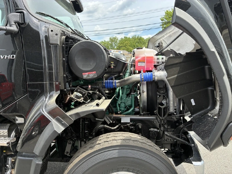 2027 VOLVO VHD