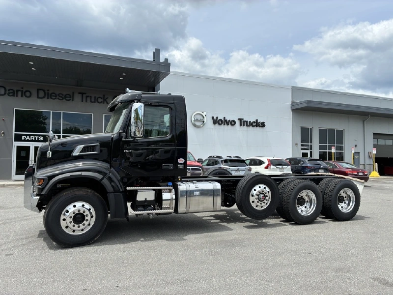 2027 VOLVO VHD