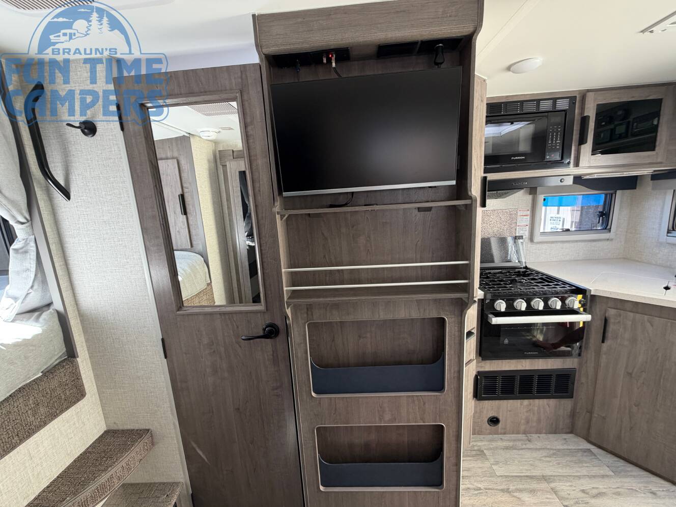 A photo of this 2026 Lance 975 TRUCK CAMPER