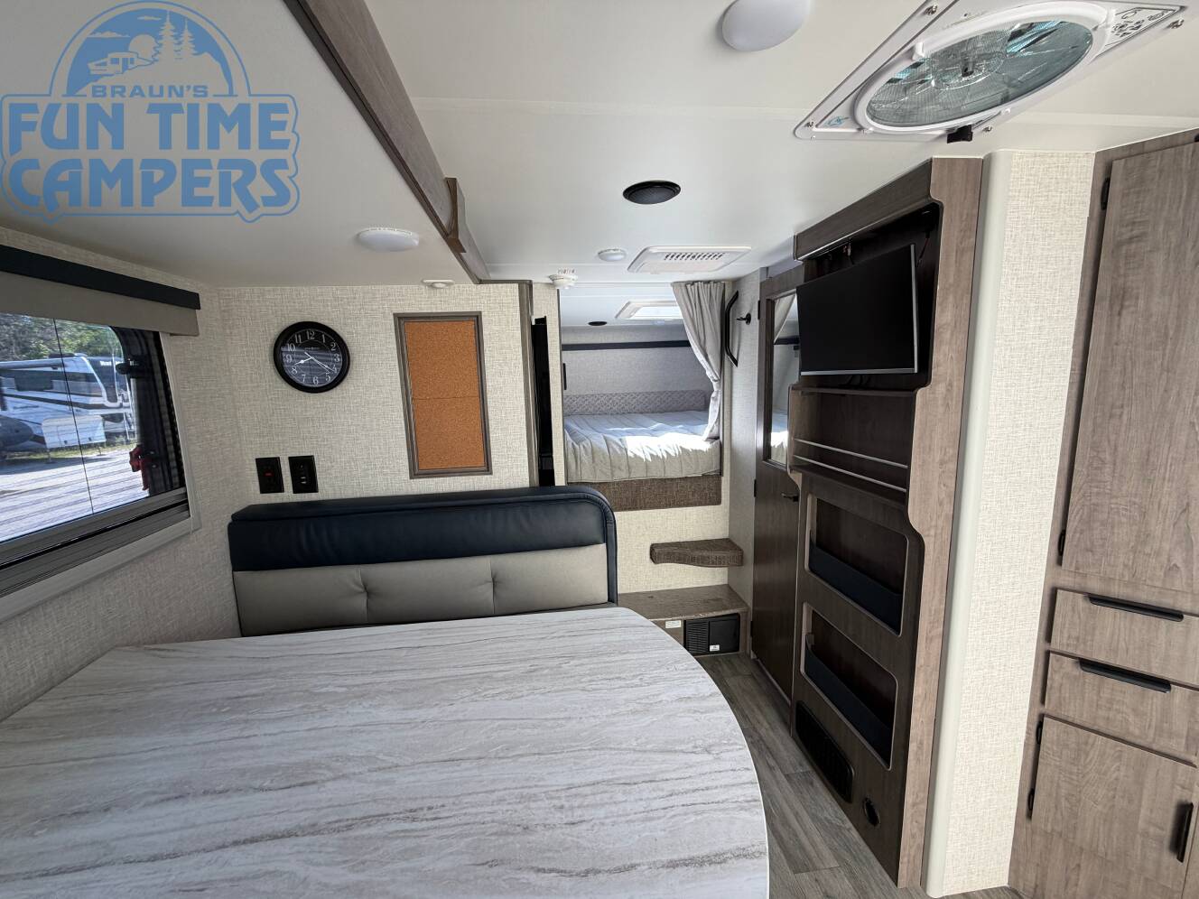 A photo of this 2026 Lance 975 TRUCK CAMPER