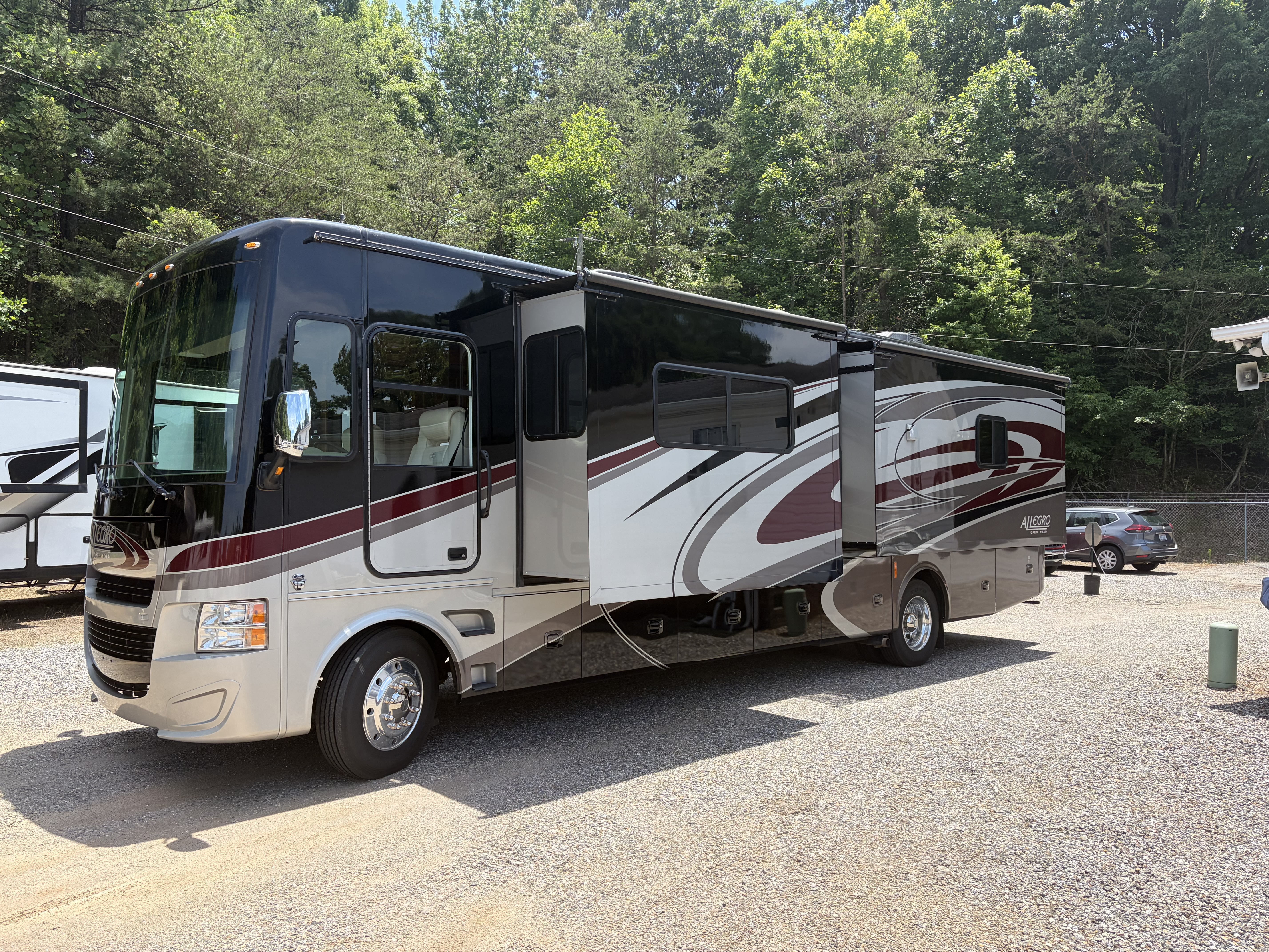 2016 Tiffin Motorhomes ALLEGRO OPEN ROAD 34PA in statesville NC