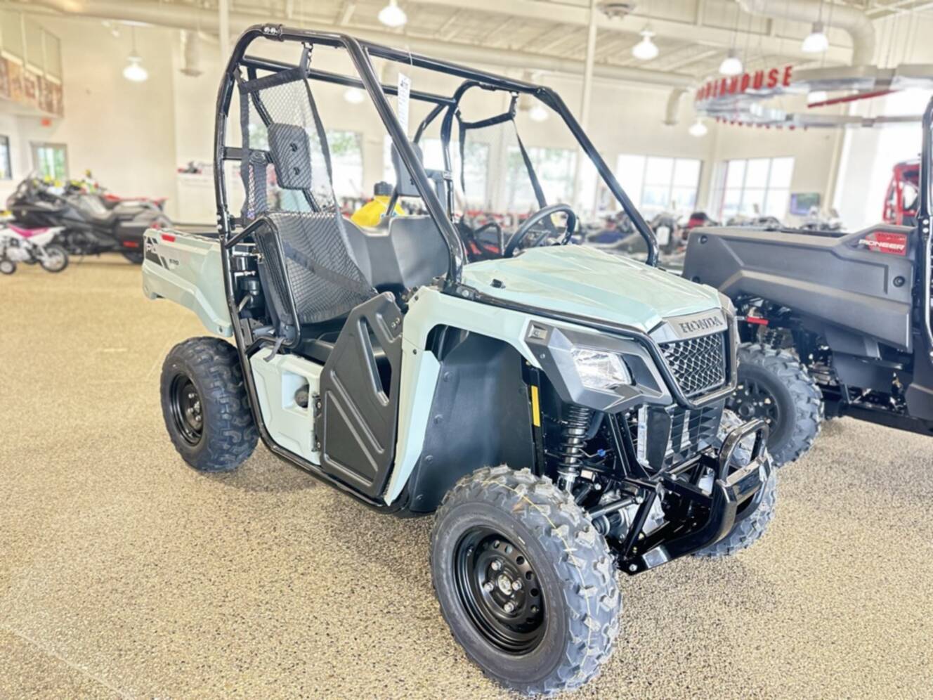 A photo of this 2026 Honda SXS 520