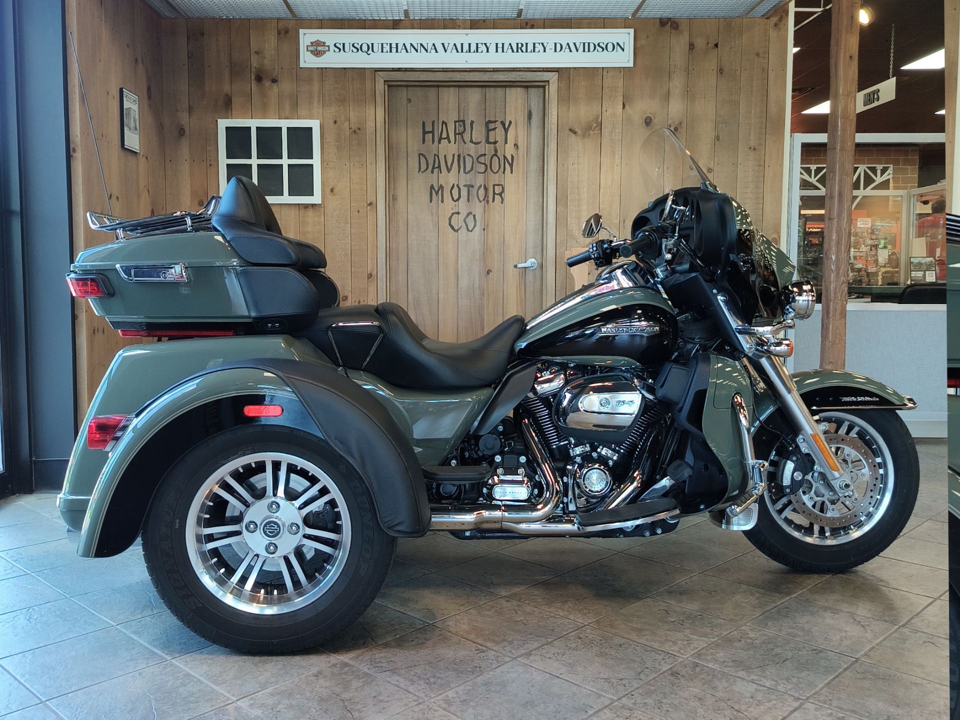 2021 Harley-Davidson Tri Glide® Ultra ULTRA CLASSIC in Harrisburg, PA