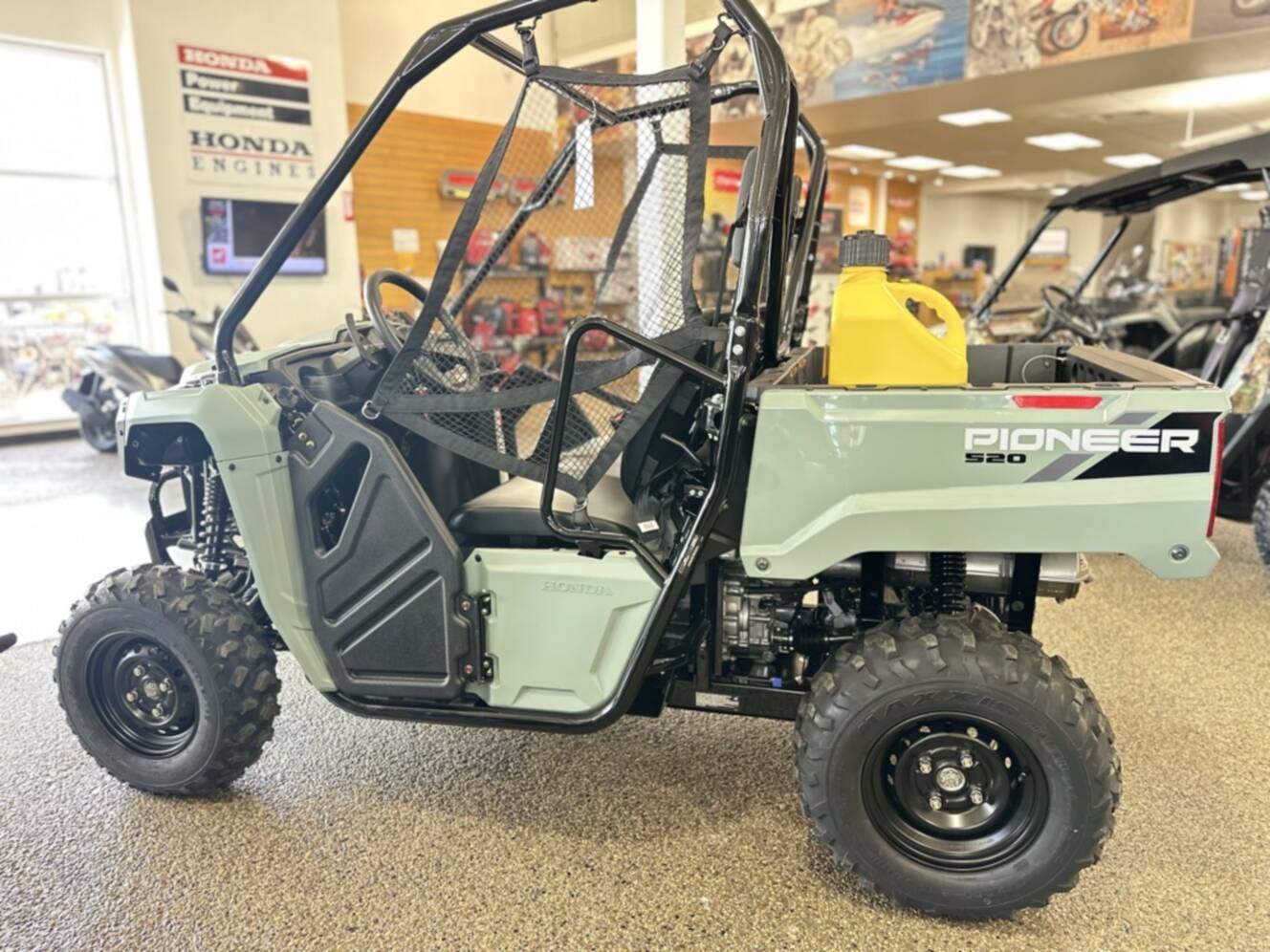 A photo of this 2026 Honda SXS 520
