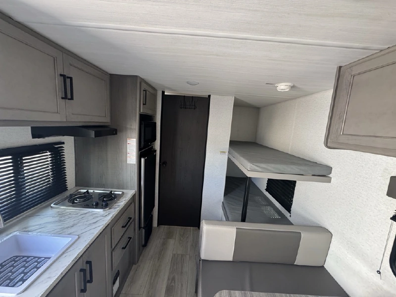 2025 KEYSTONE HIDEOUT 175BH