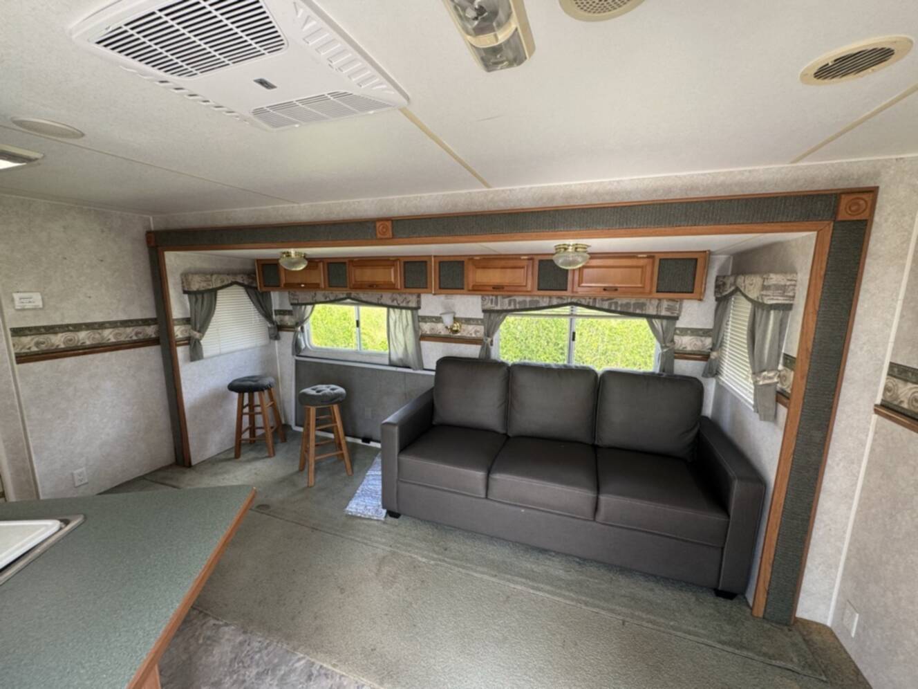 A photo of this 2003 Fleetwood TERRY 39L