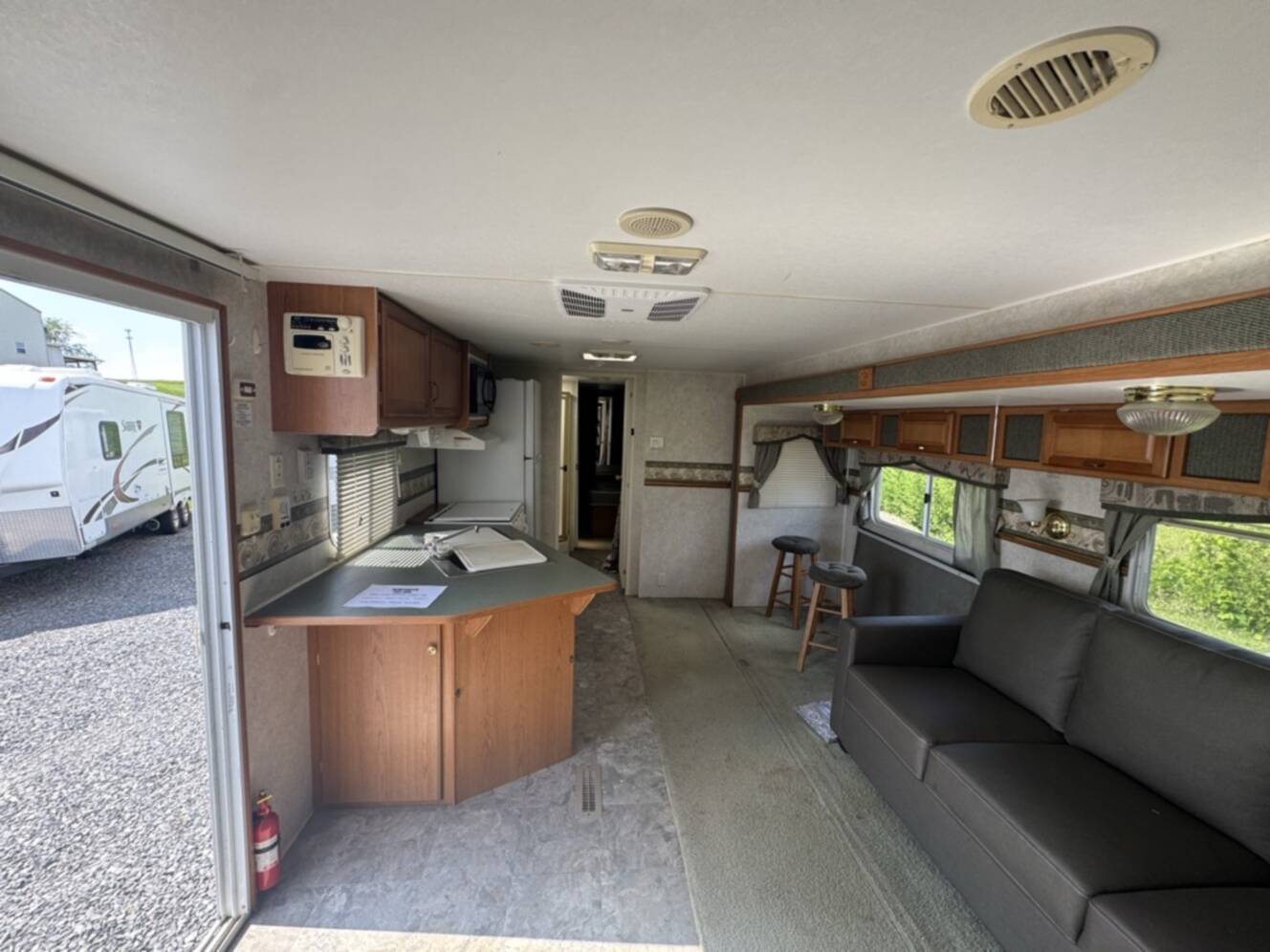 A photo of this 2003 Fleetwood TERRY 39L
