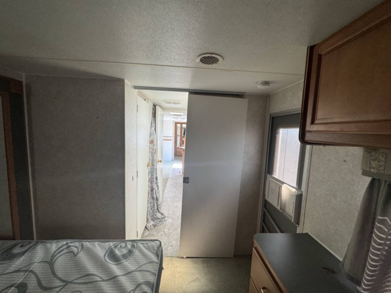 A photo of this 2003 Fleetwood TERRY 39L