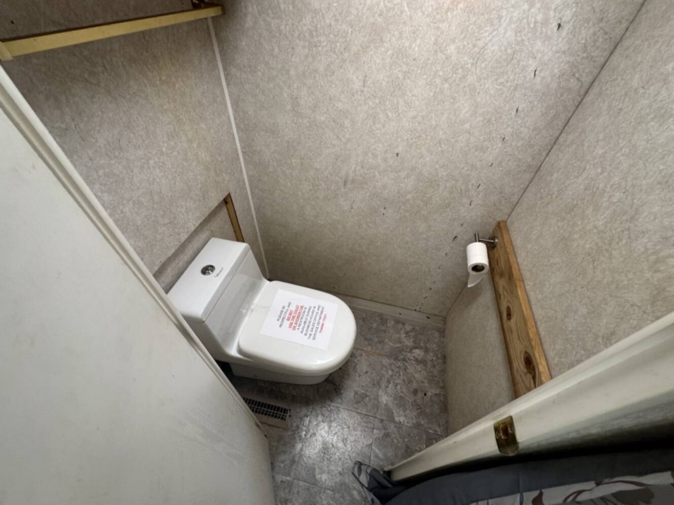A photo of this 2003 Fleetwood TERRY 39L