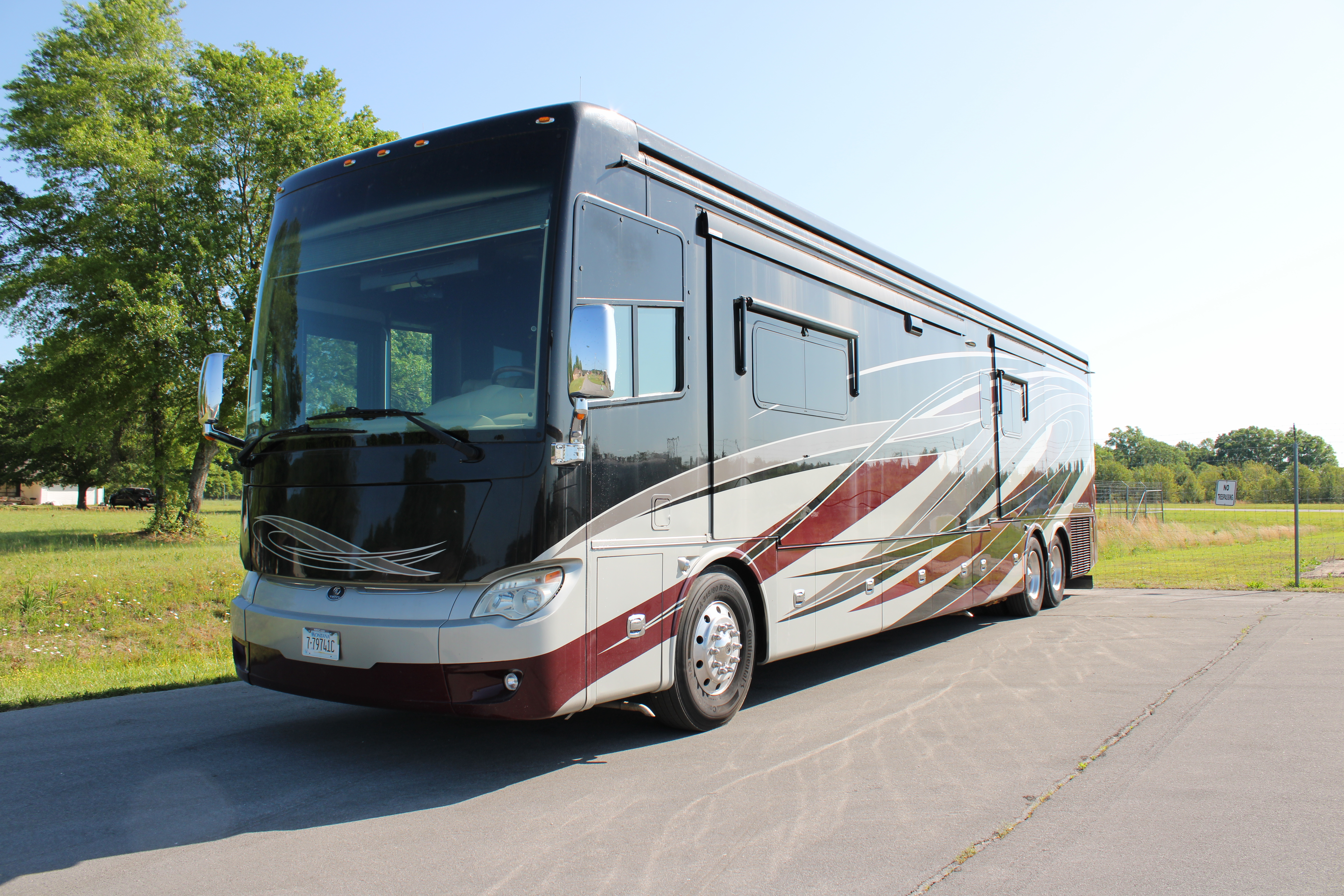 2016 Tiffin Motorhomes ALLEGRO BUS 45 LP RV