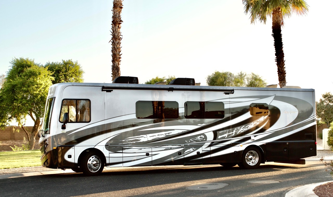 2021 Fleetwood PACE ARROW 36U RV