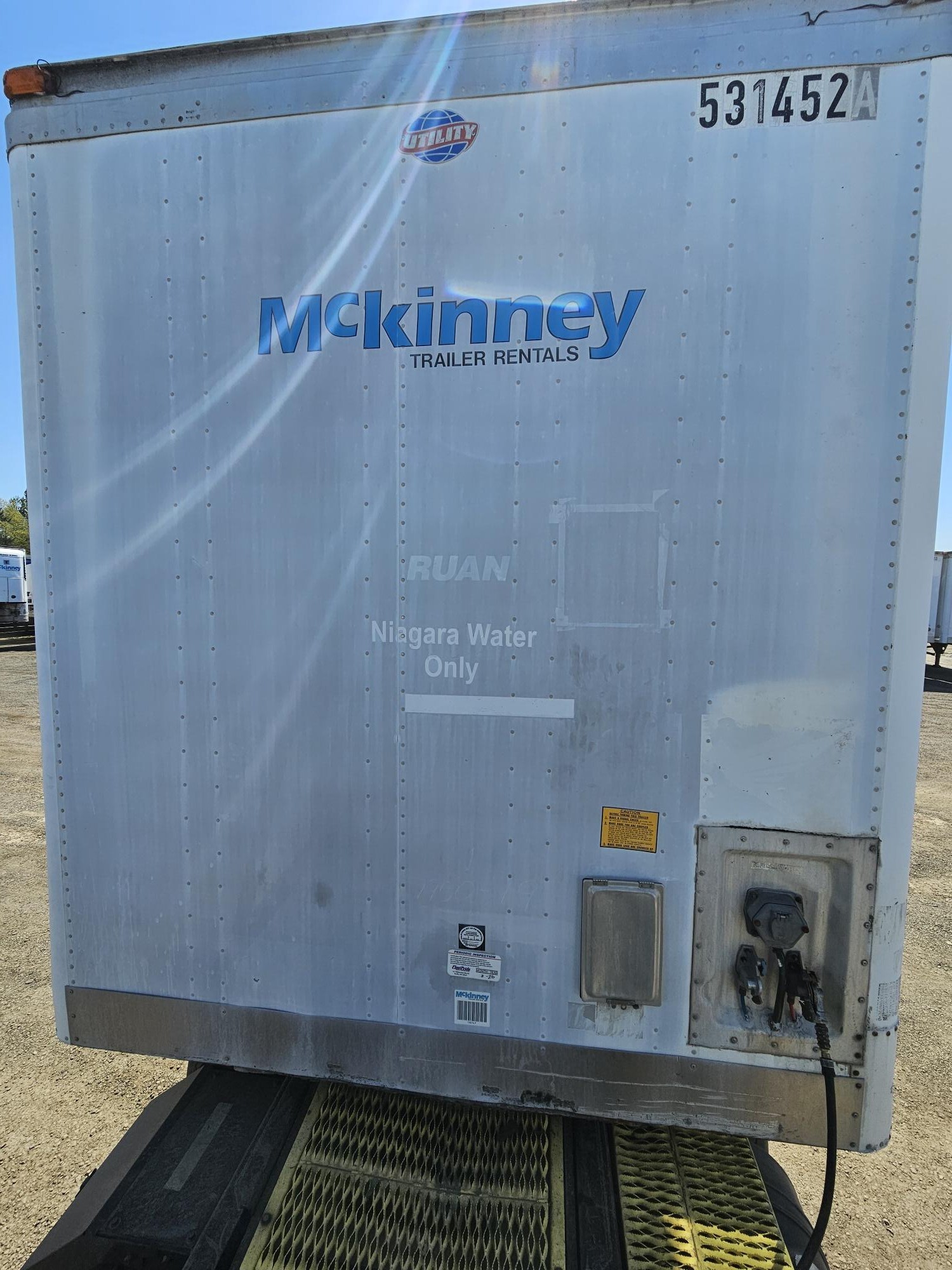 2002 UTILITY 53' SWING DOOR in Seattle, WA