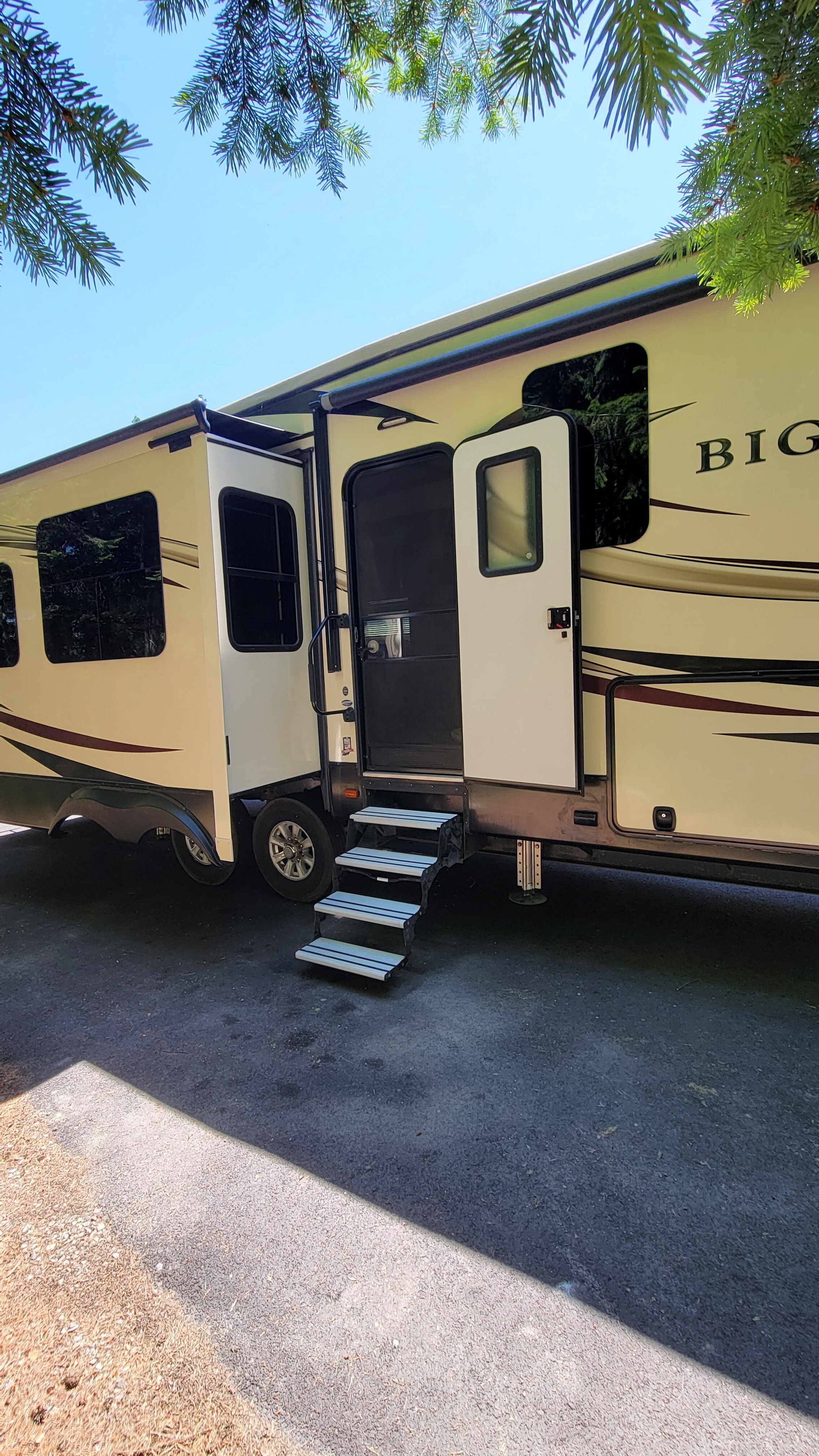 2017 Heartland BIGHORN 3270RS in bonners ferry ID