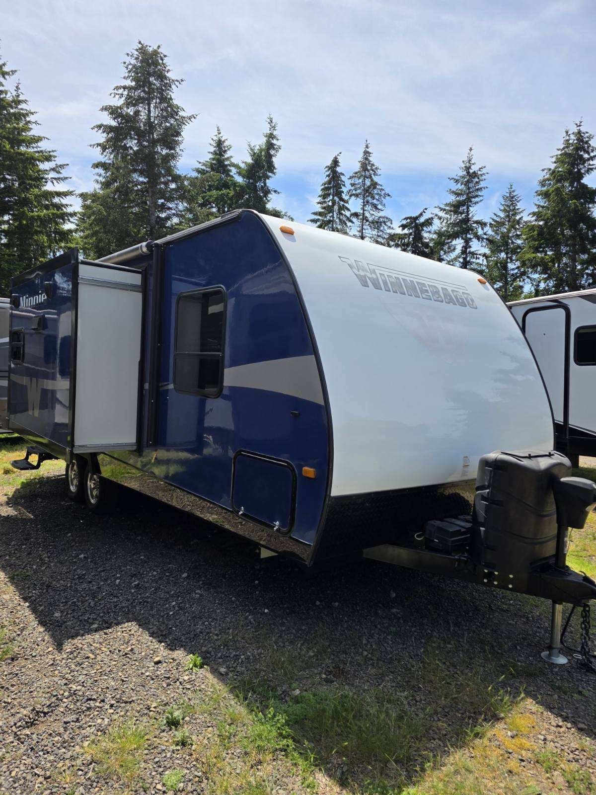 2016 Winnebago Minnie RV