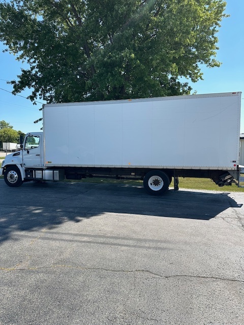 2016 HINO 268a in Iowa City, IA