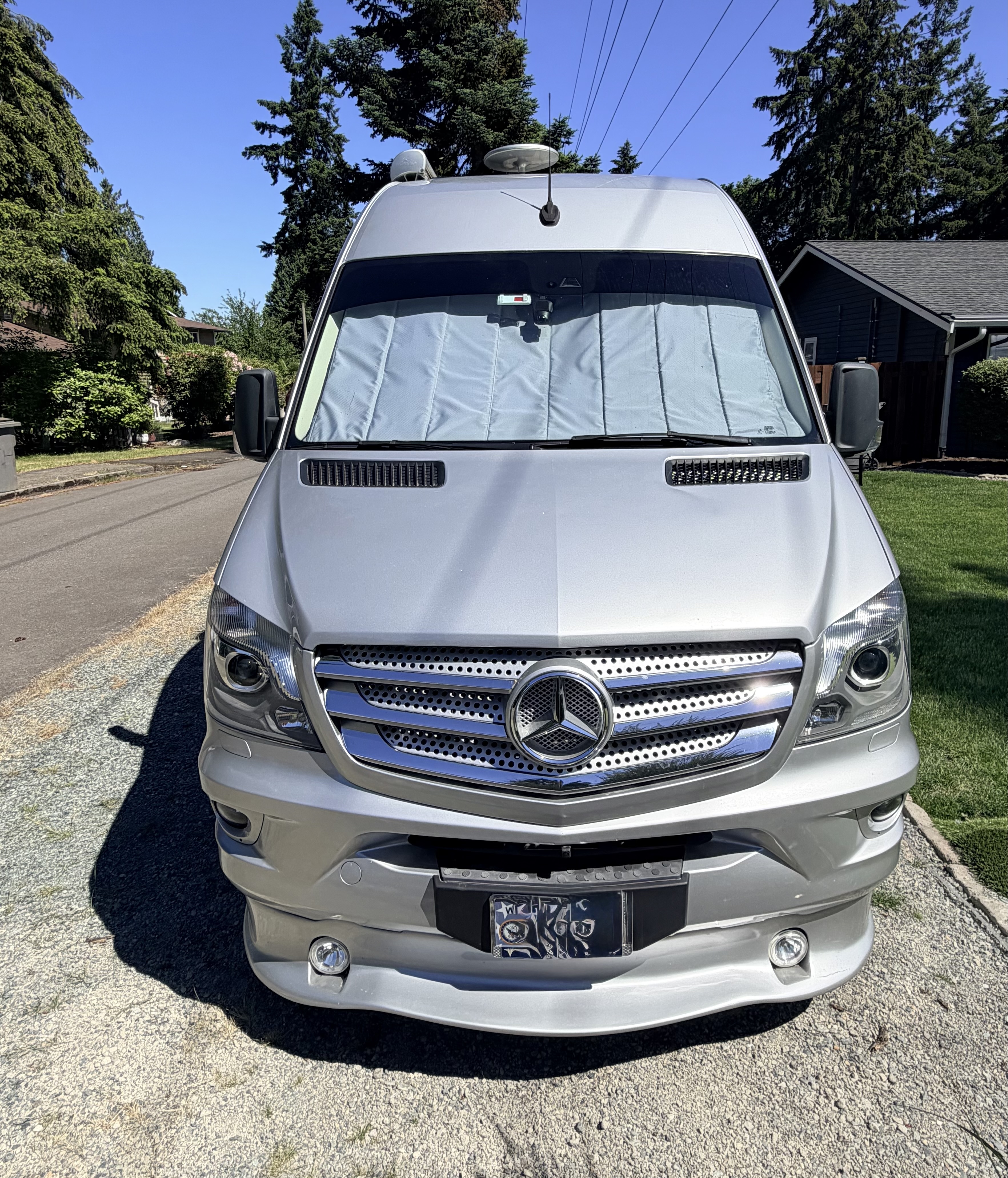 2019 Midwest Automotive Designs WEEKENDER 3500 RV