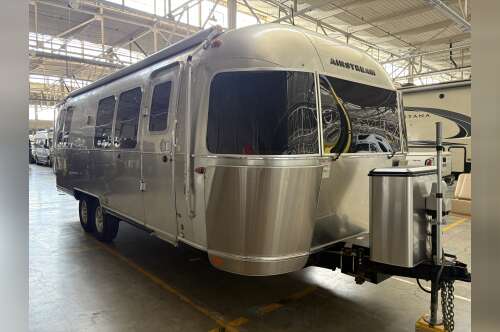 2017 Airstream FLYING CLOUD 28RB in el sobrante CA