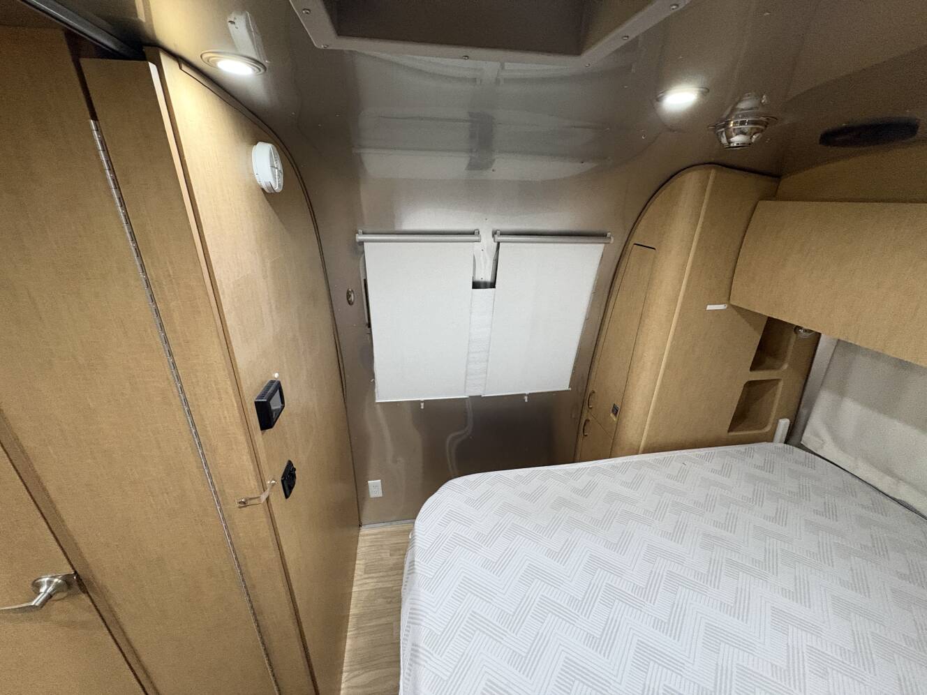 A photo of this 2017 Airstream FLYING CLOUD 28RB