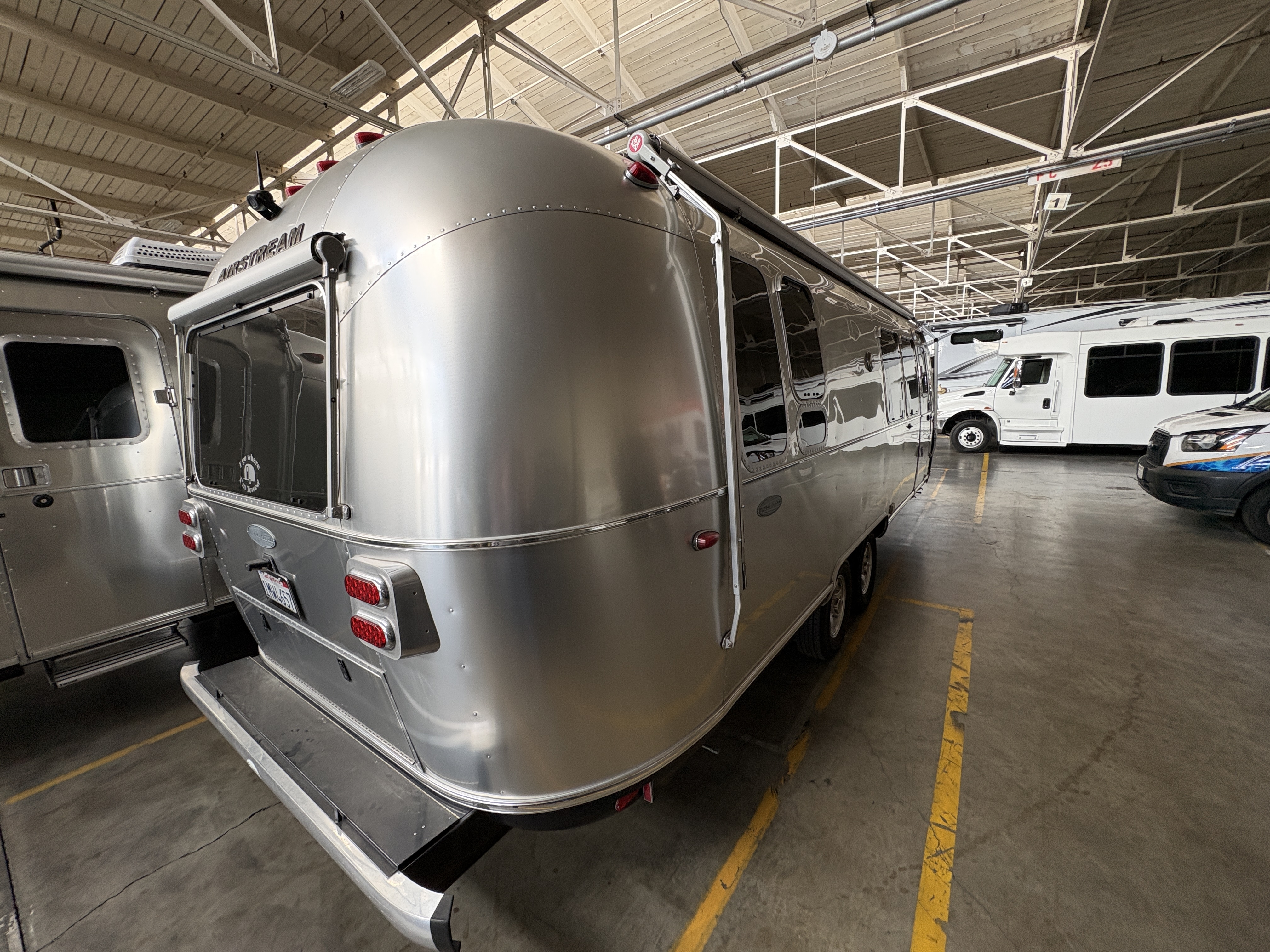 2017 Airstream FLYING CLOUD 28RB in el sobrante CA