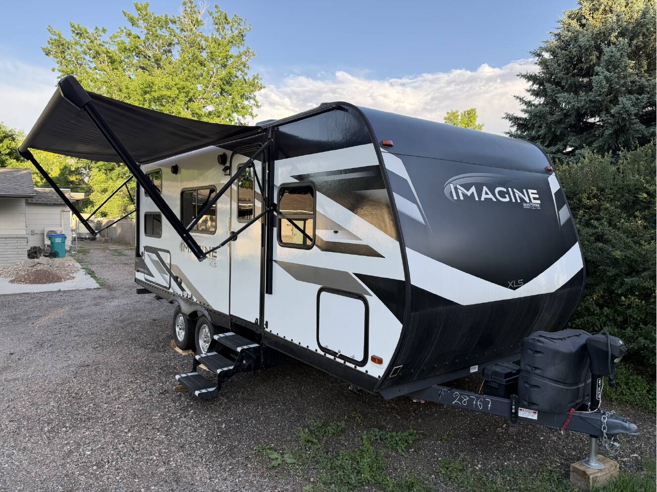 A photo of this 2022 Grand Design IMAGINE XLS 21BHE