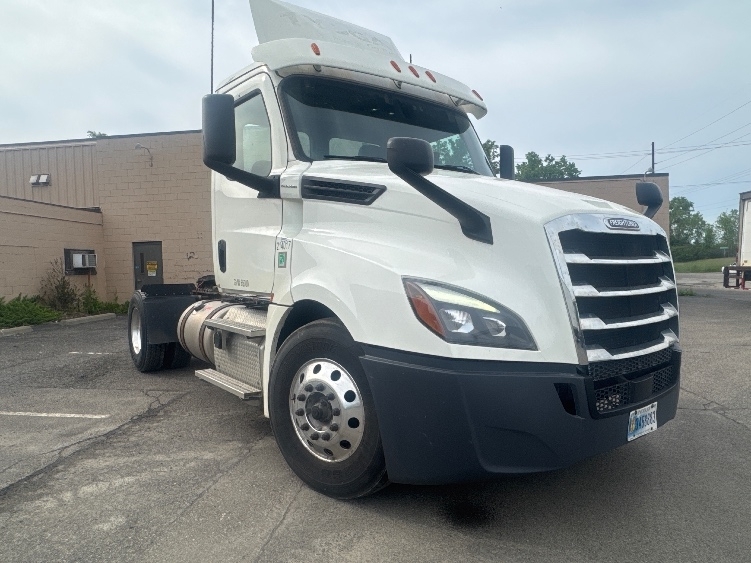 2019 FREIGHTLINER CASCADIA 126 in Elmira, NY