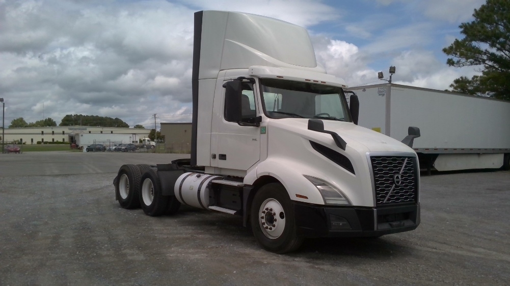 2020 VOLVO VNL64T300 in Boaz, AL