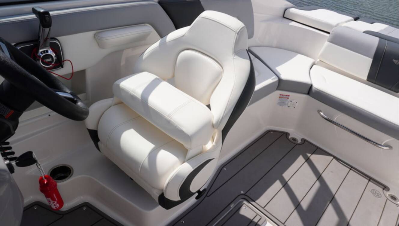 A photo of this 2023 Chaparral 23 SSi
