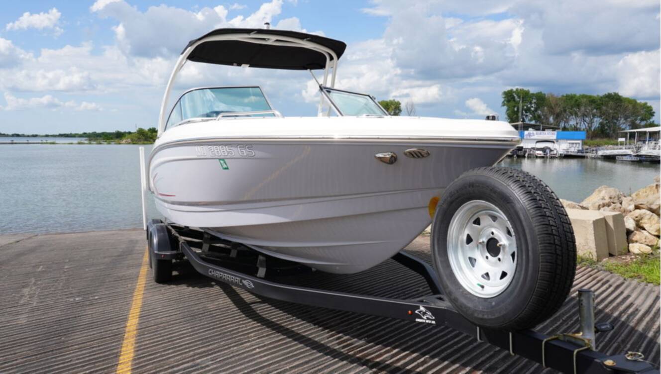 A photo of this 2023 Chaparral 23 SSi