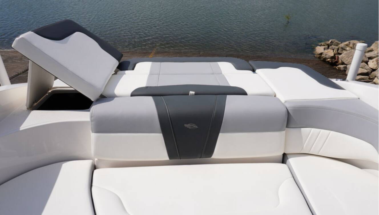 A photo of this 2023 Chaparral 23 SSi