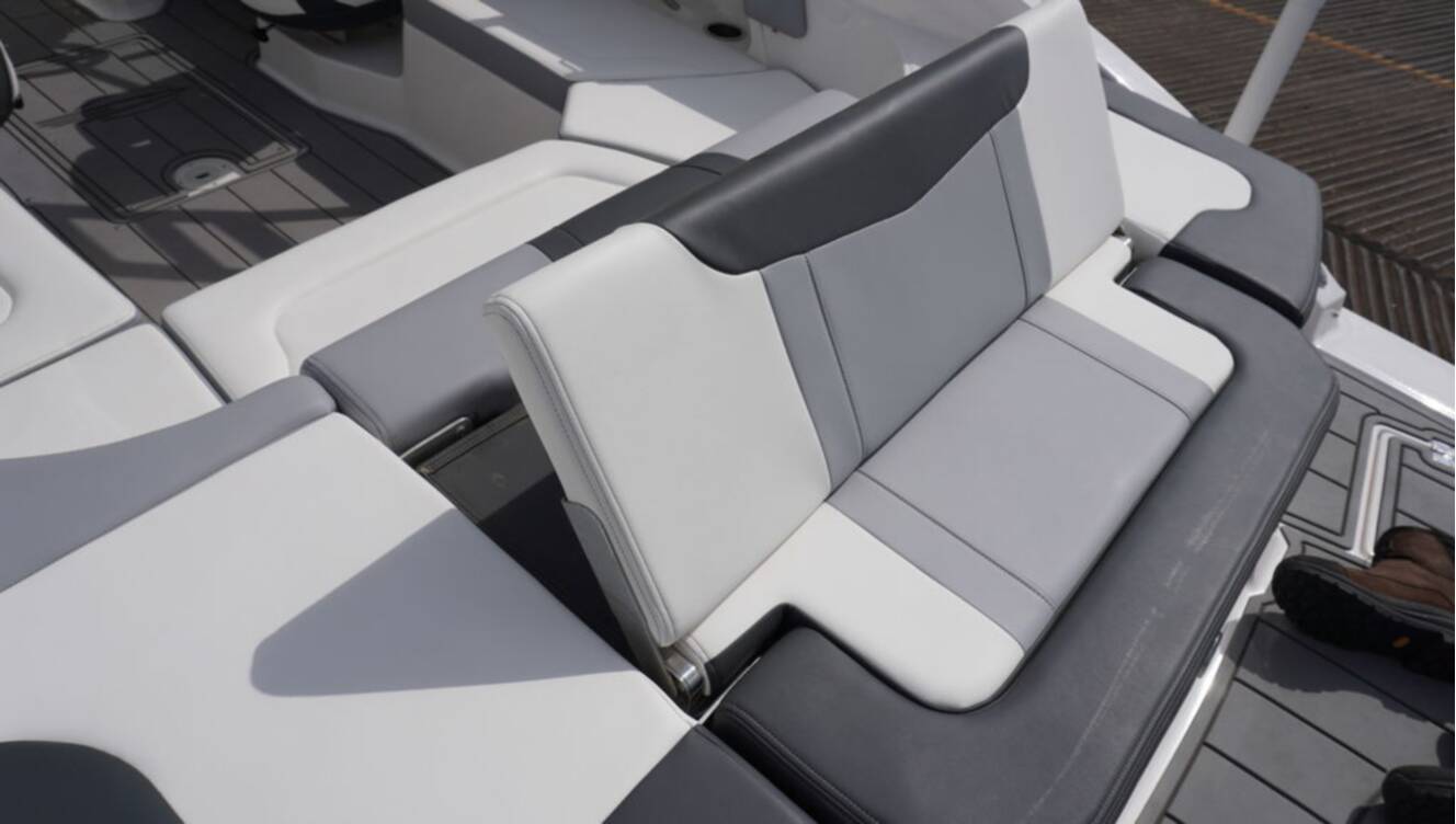 A photo of this 2023 Chaparral 23 SSi