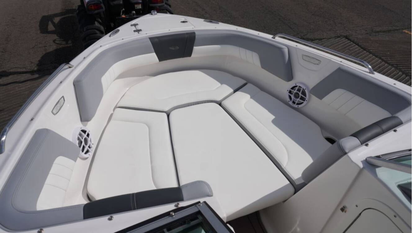 A photo of this 2023 Chaparral 23 SSi