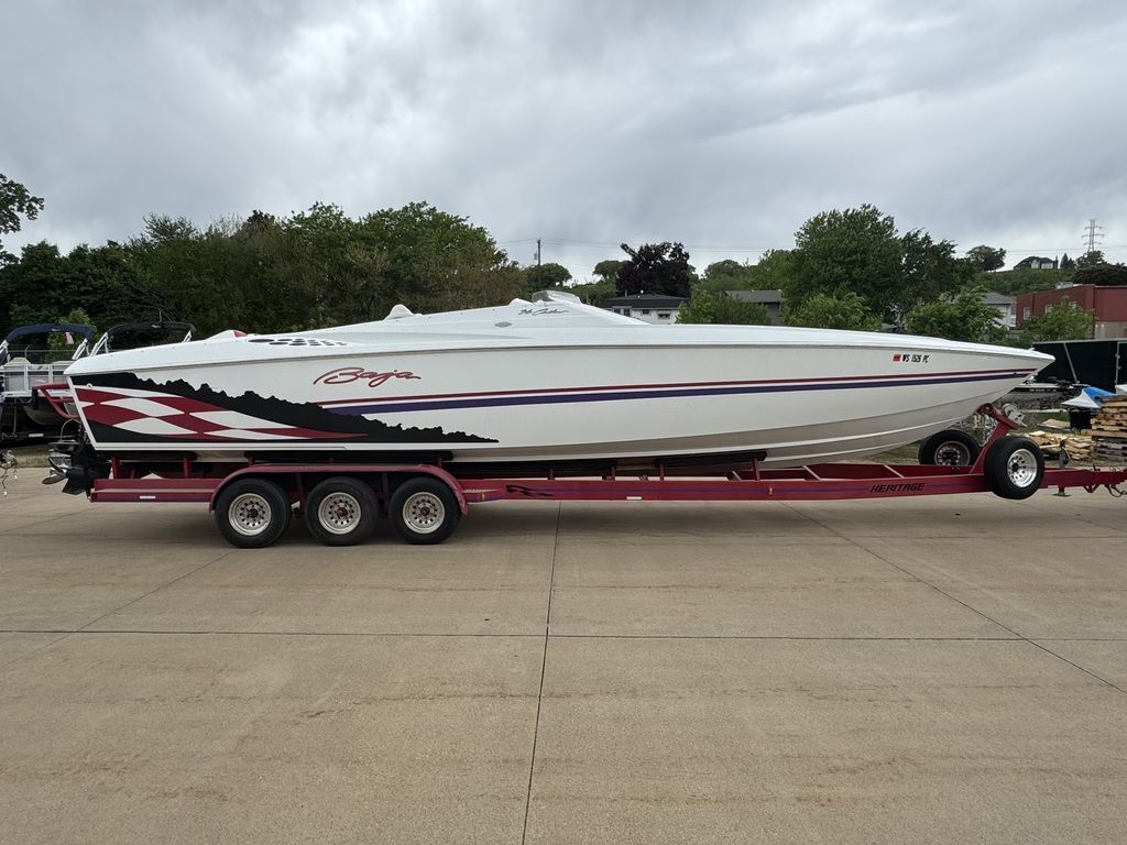 2000 Baja 36' Outlaw in dubuque IA