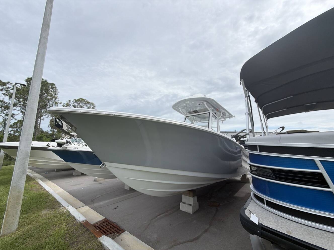 A photo of this 2020 Sportsman 282 Open