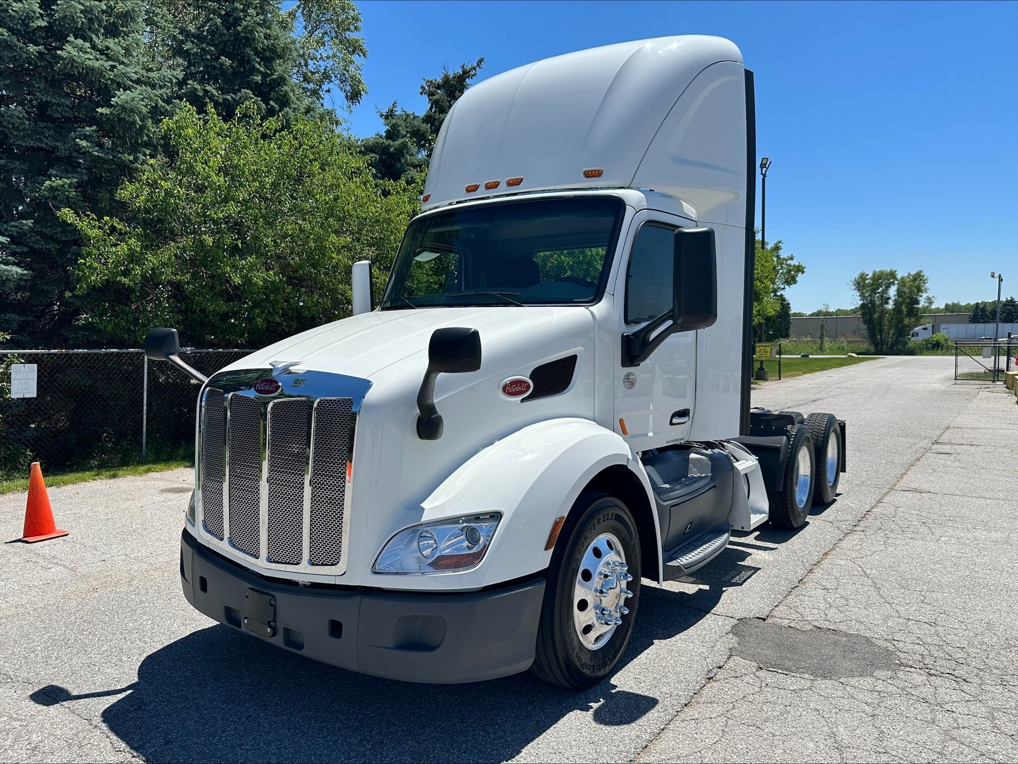 2021 PETERBILT 579 in Portage, IN