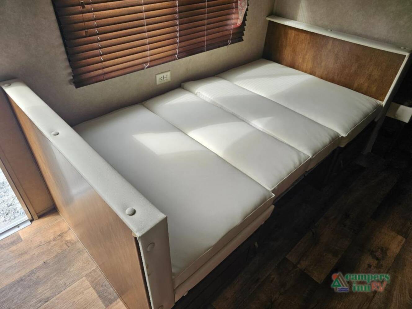 A photo of this 2016 Forest River Rv Salem 261BHXL
