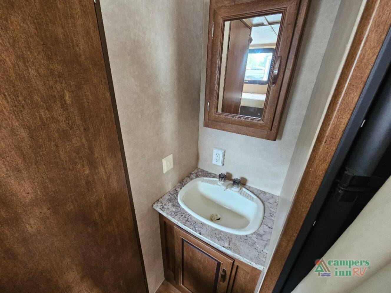 A photo of this 2016 Forest River Rv Salem 261BHXL